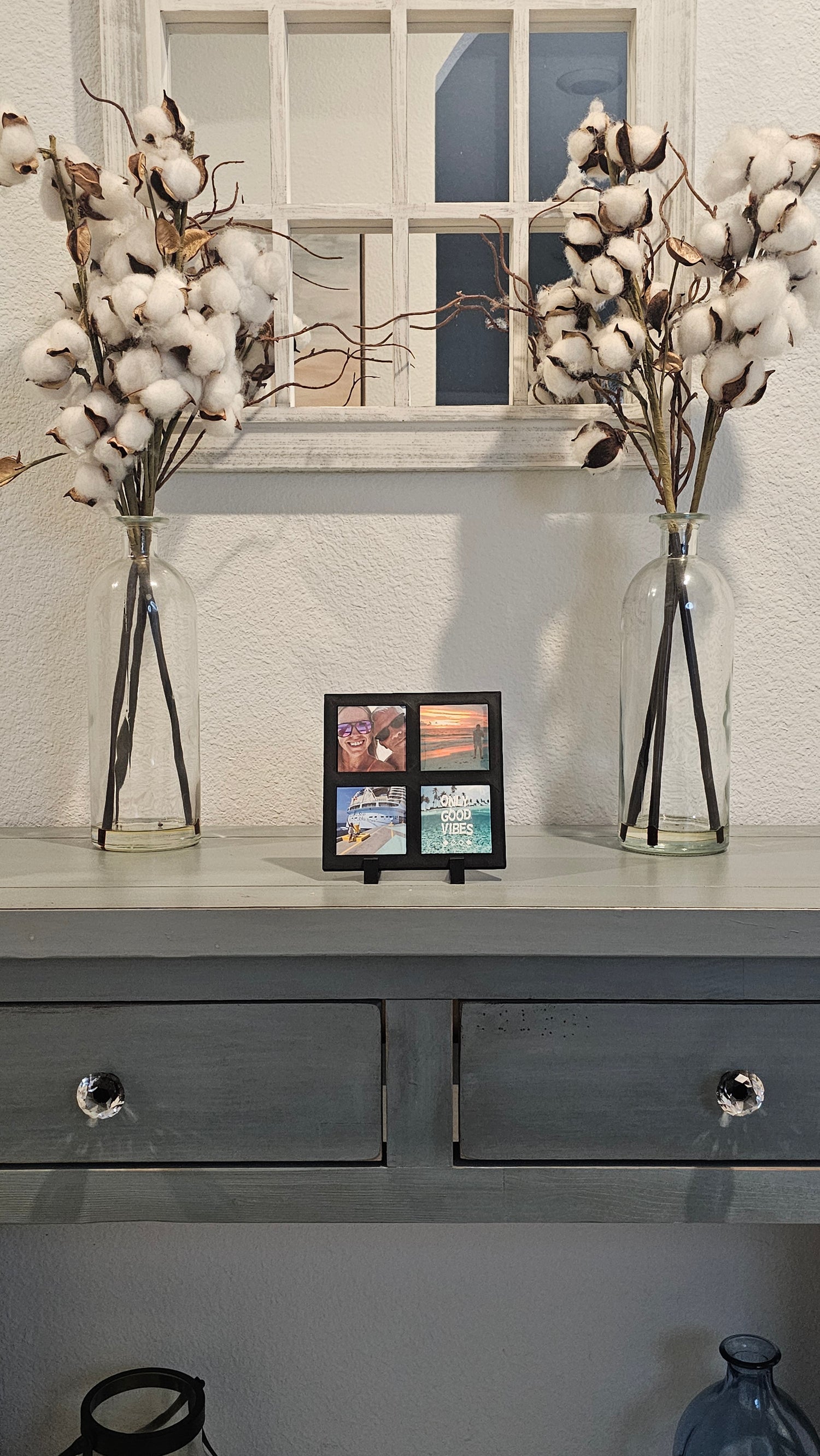 Black Mini Frame (Magnets Not Included)
