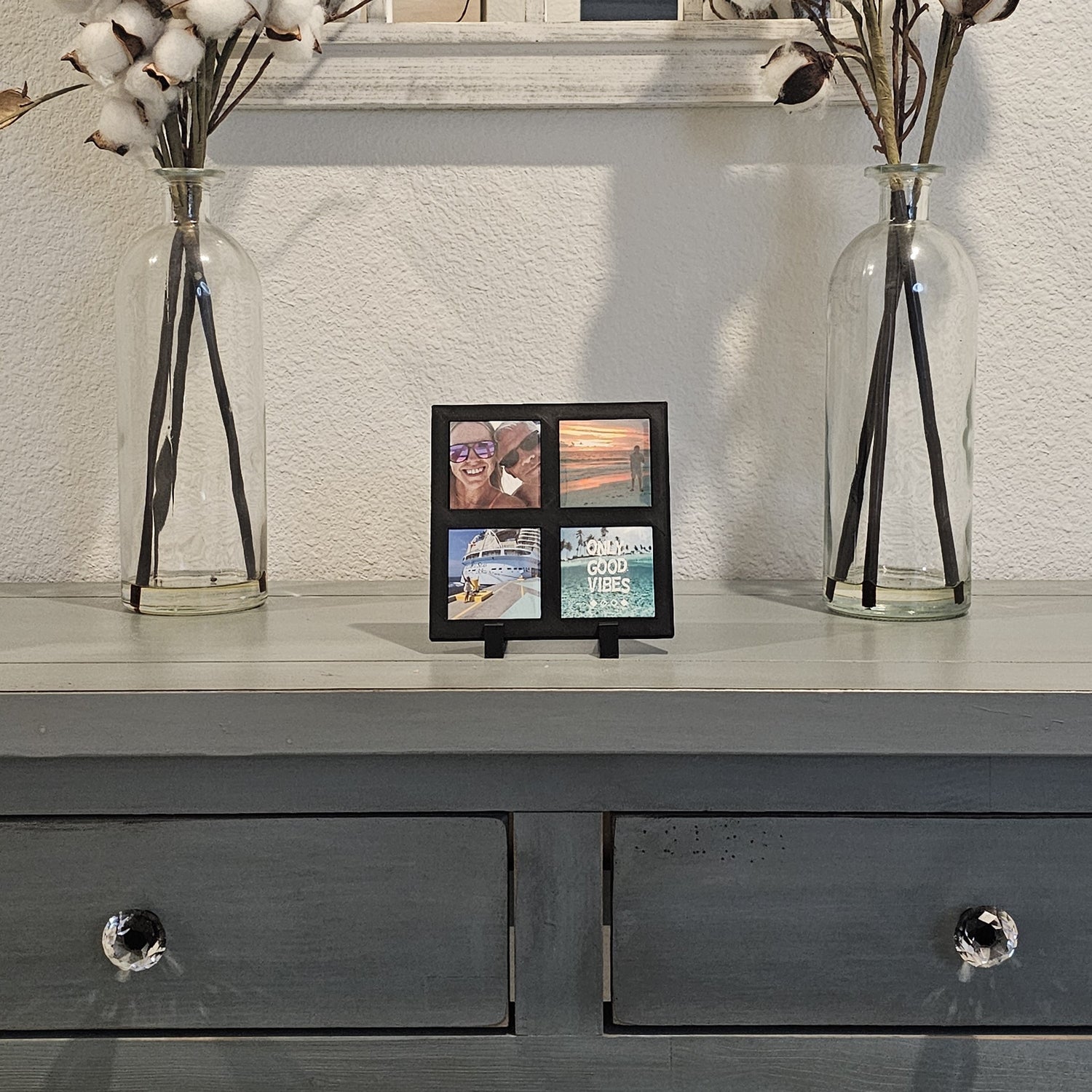 Black Mini Frame (Magnets Not Included)